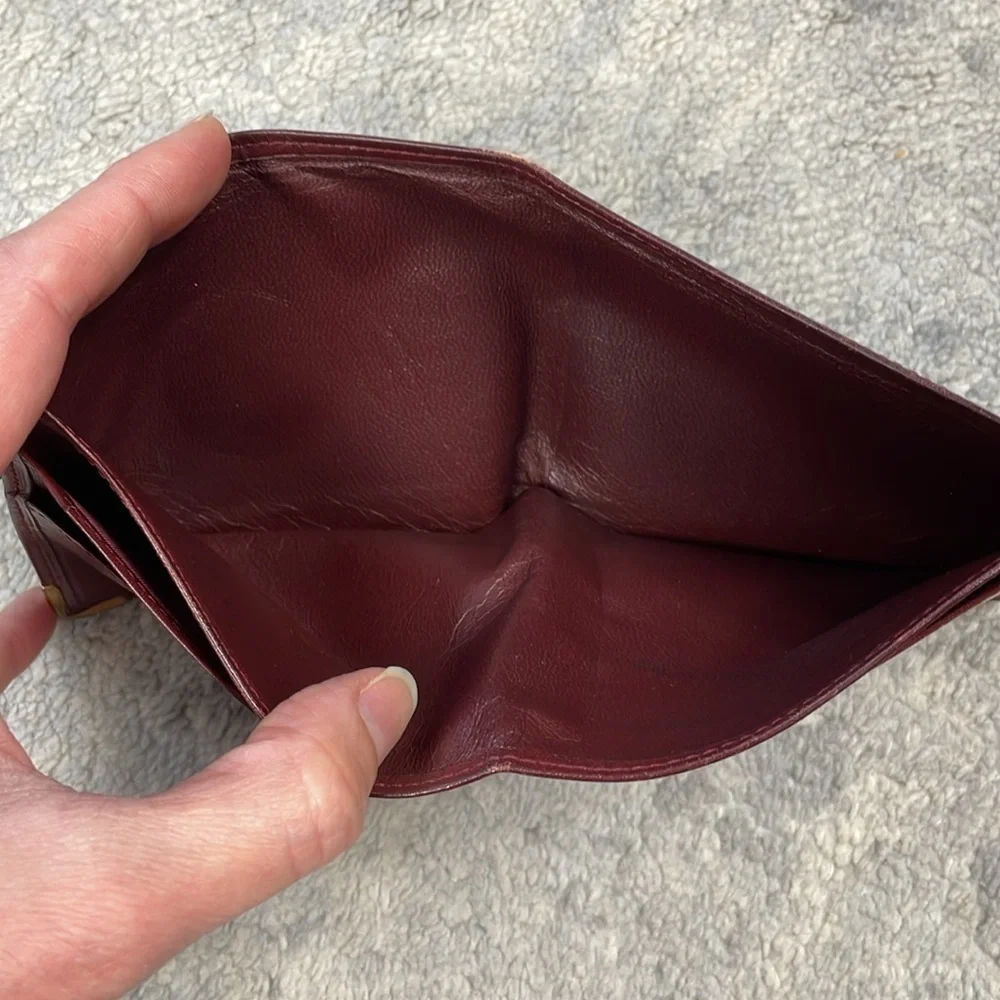 Cartier Paris Designer Bifold Wallet Burgundy Maroon Leather Bill Holder